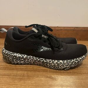 Brooks Revel 6